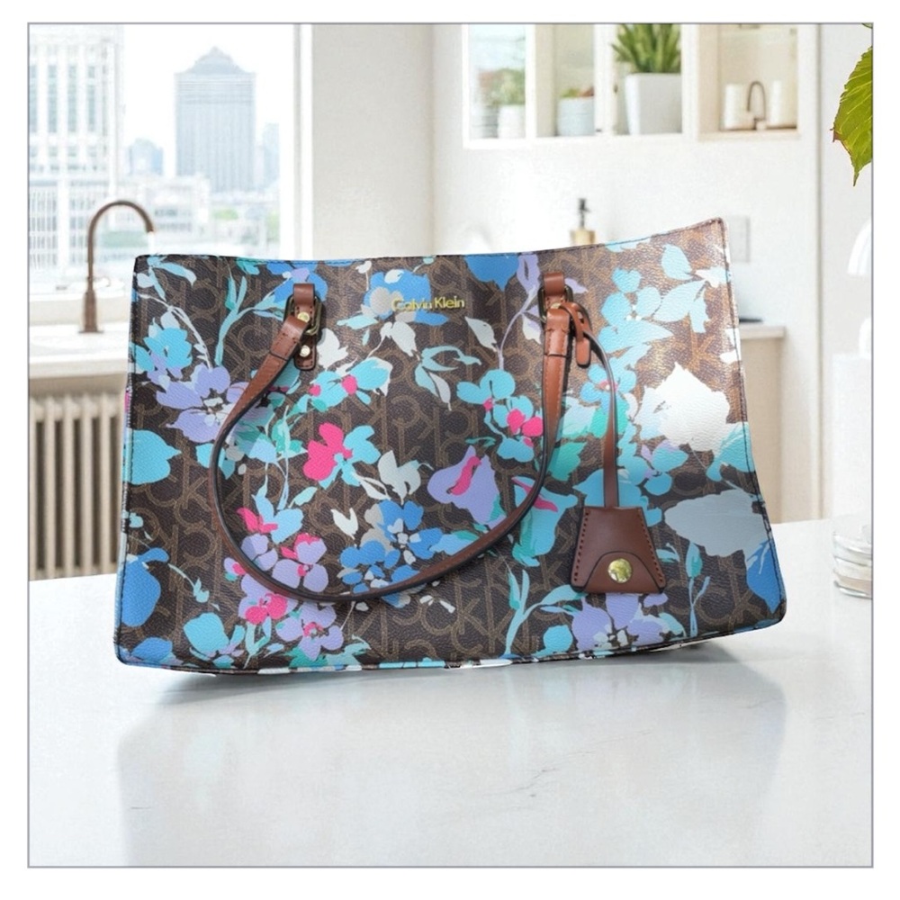 Calvin Klein Floral Shoulder bag